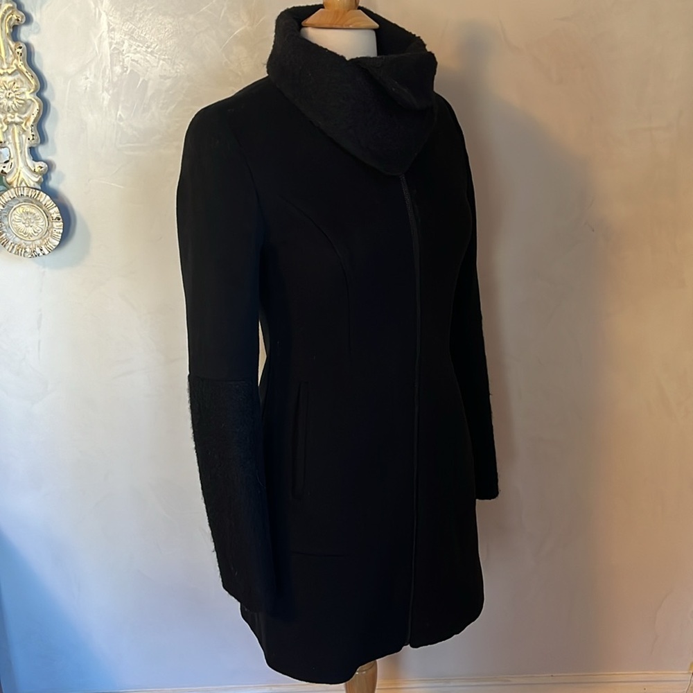 Laundry by Shelli Secal Black Wool Blend Coat w/oversized collar Size Small - Picture 5 of 15